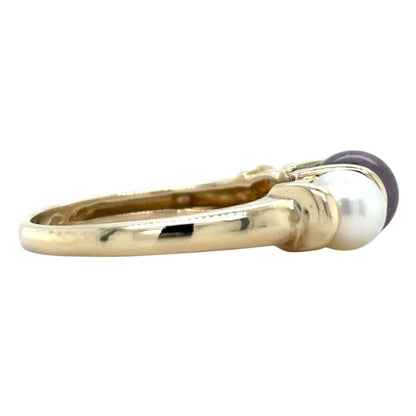 Three-Stone White & Black Pearl 10k Yellow Gold Ring 3.4g Size 7