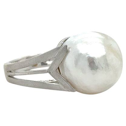 Large 15mm Baroque Pearl Ring 18K White Gold 13.4g Size 7