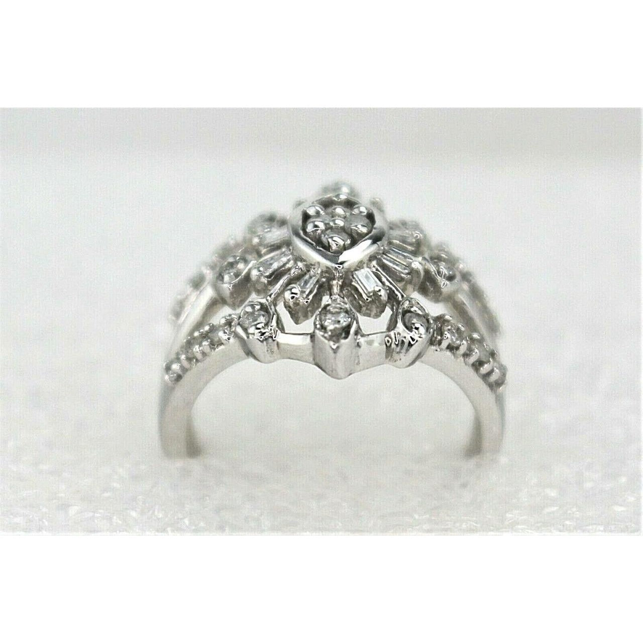 1/2 ct Diamond Cluster Cocktail Ring 10k White Gold 5.1 g Size 8