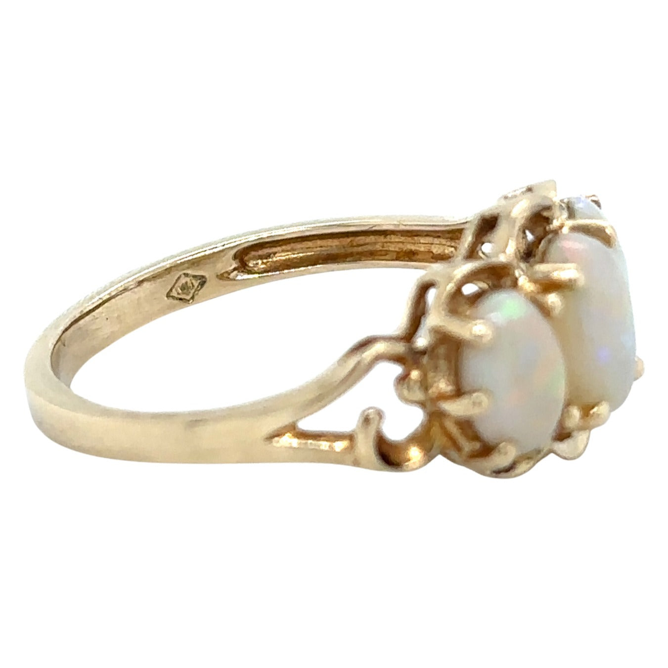 14k Yellow Gold Opal Trio Size 6.25 Ring 2.3g