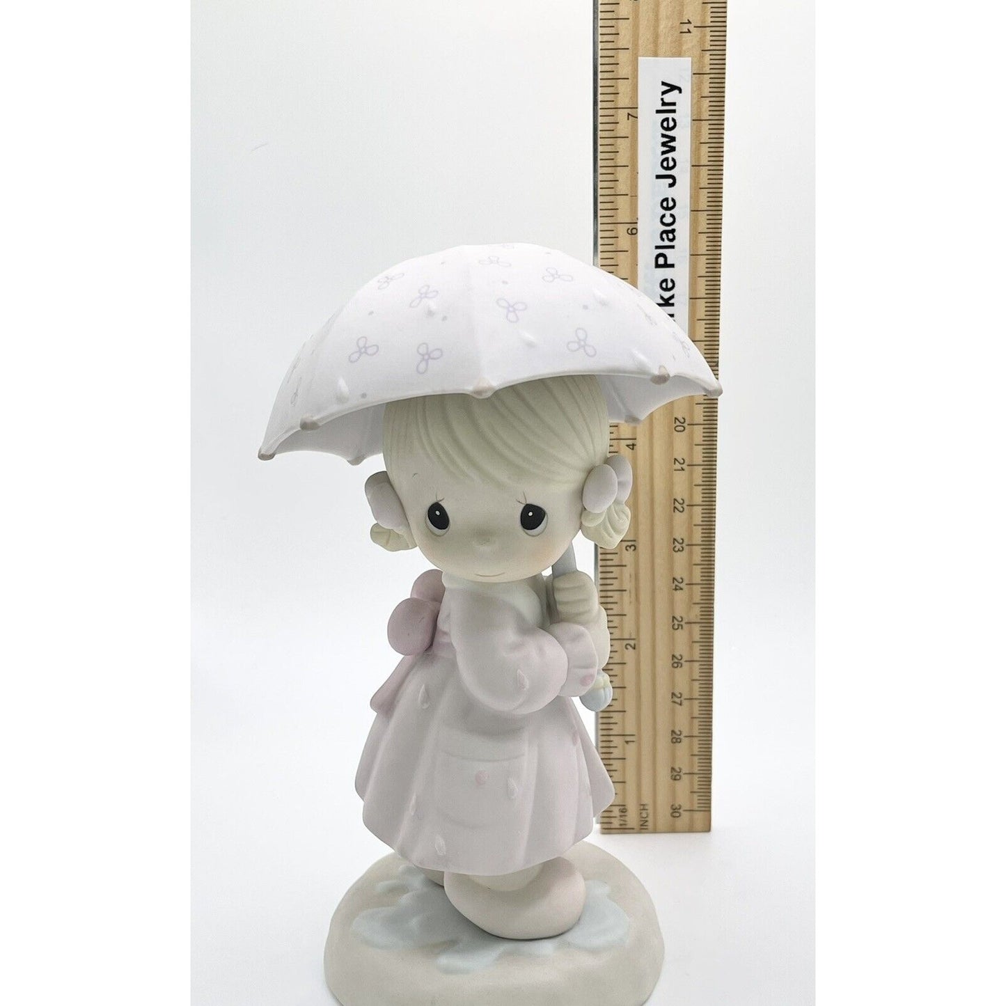 Precious Moments 1987 April Figurine 110027